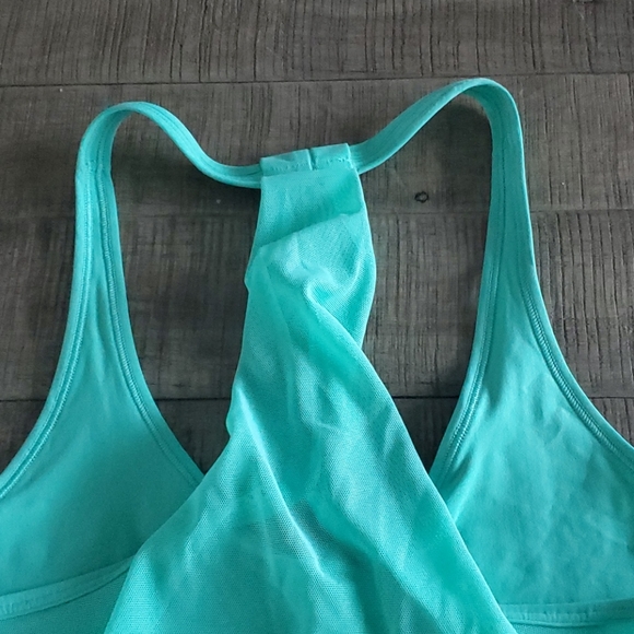 Lululemon tank - Picture 4 of 4